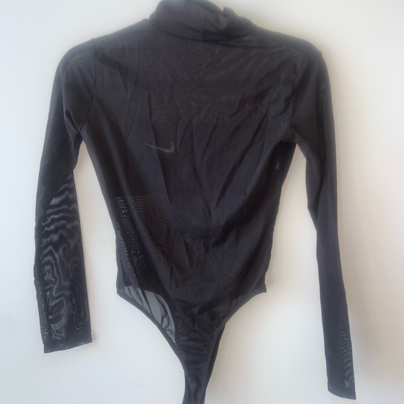 Frankie collecting mesh Nike bodysuit - Picture 3 of 3